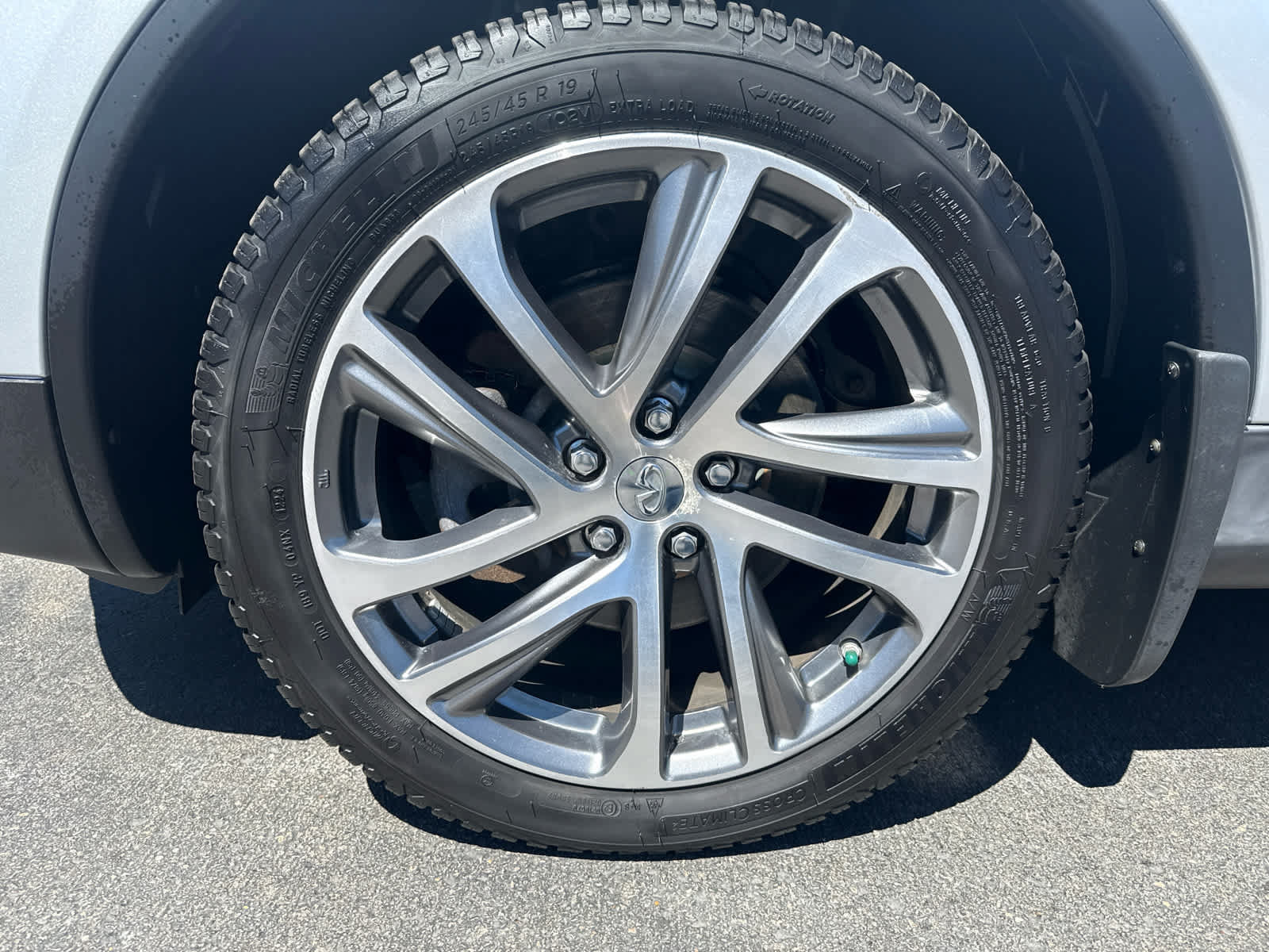 Used 2017 INFINITI QX50 AWD w/ Deluxe Touring Package image 9