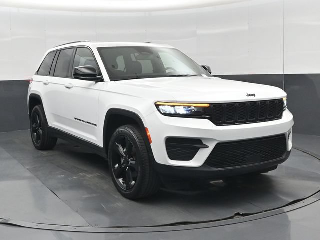 Used 2024 Jeep Grand Cherokee Altitude