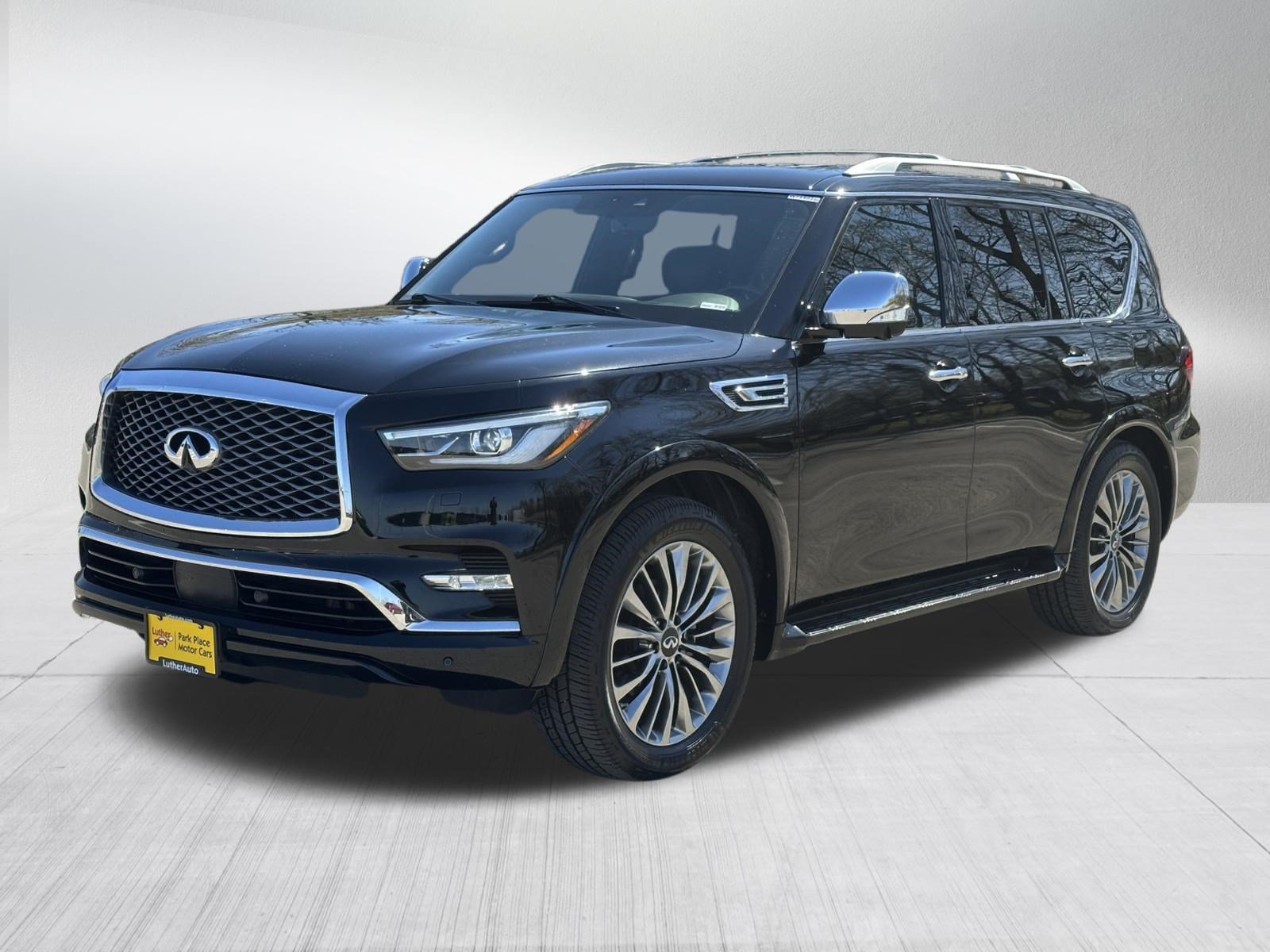 Used 2021 INFINITI QX80 Sensory w/ All-Season Package AWD/4WD image 3