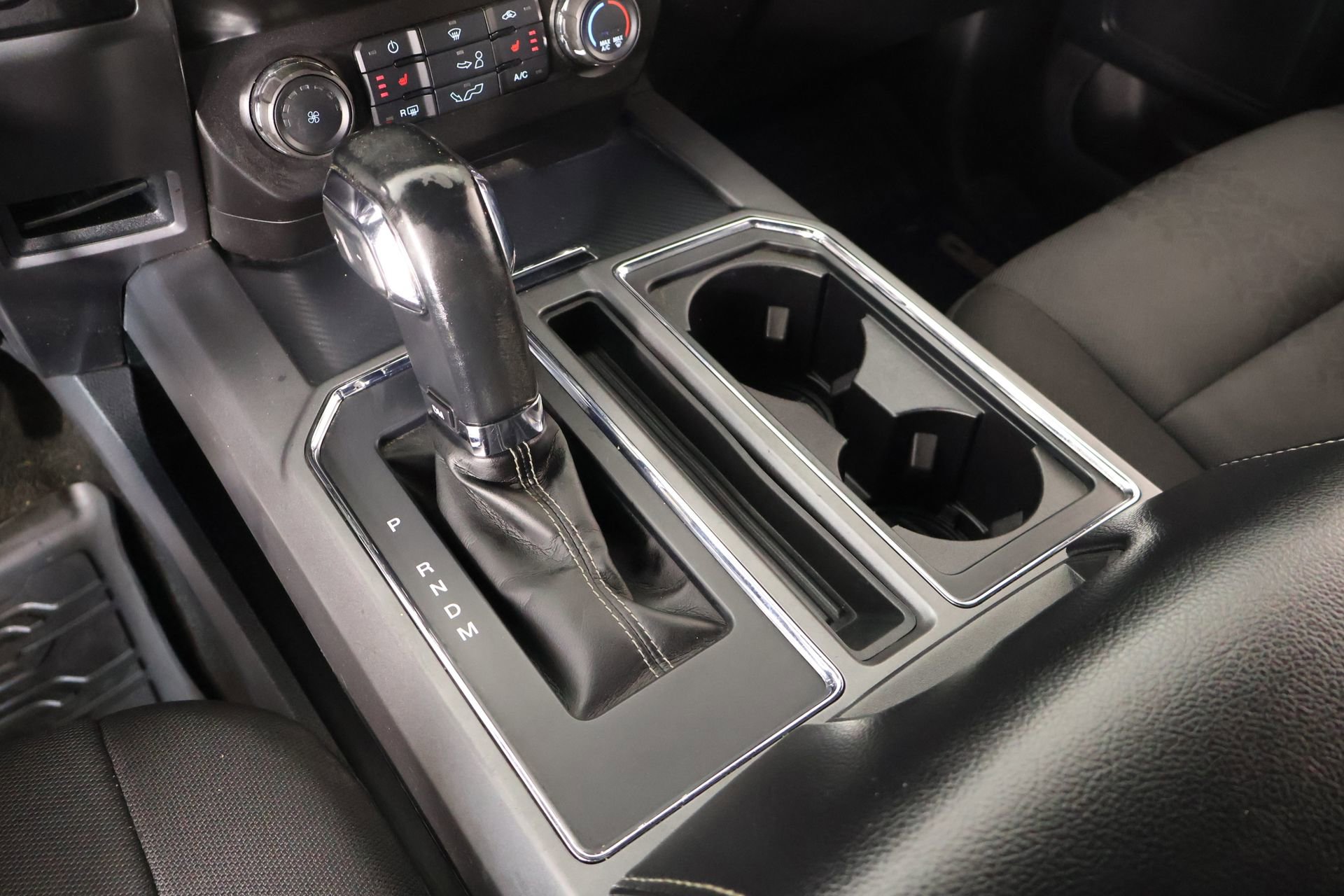 Used 2019 Ford F150 XLT w/ Equipment Group 302A Luxury AWD/4WD image 10