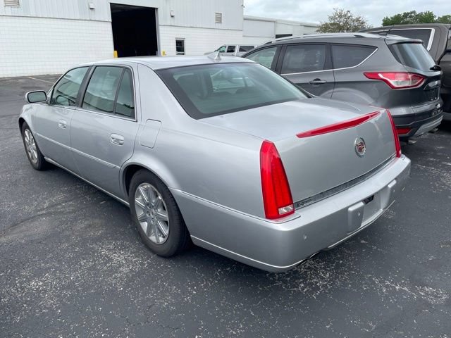 Used 2009 Cadillac DTS w/ Platinum Edition FWD image 5