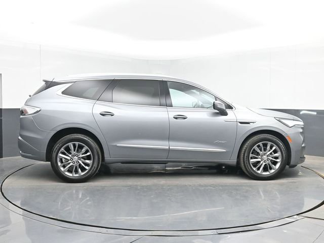 Used 2024 Buick Enclave Avenir w/ Avenir Technology Package AWD/4WD image 15