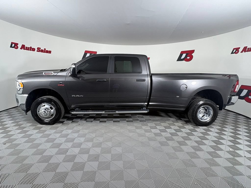 Used 2024 RAM 3500 Big Horn AWD/4WD image 3