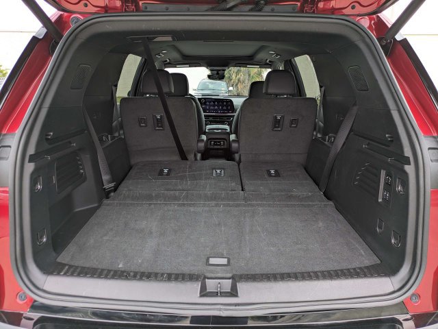 Used 2024 Chevrolet Traverse RS w/ LPO, Floor Liner Package FWD image 13