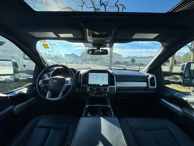 Used 2022 Ford F350 Lariat w/ Black Appearance Package image 4