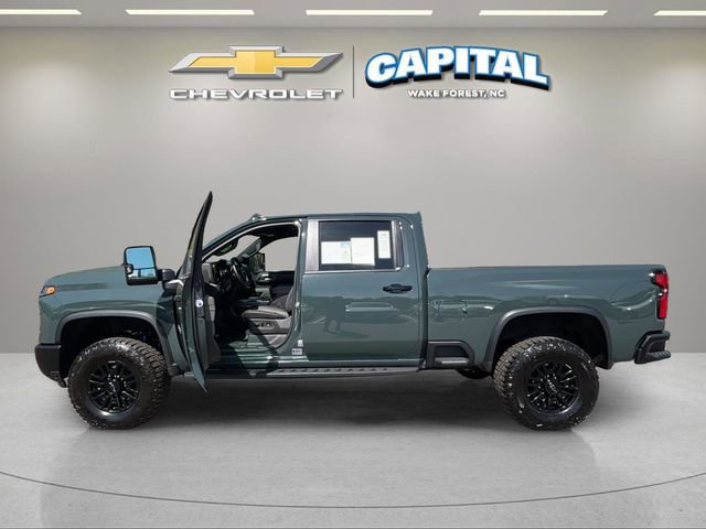 Used 2026 Chevrolet Silverado 2500 ZR2 AWD/4WD image 16