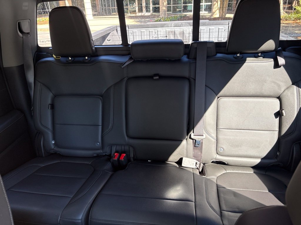 Used 2019 GMC Sierra 1500 SLT w/ SLT Premium Package AWD/4WD image 13