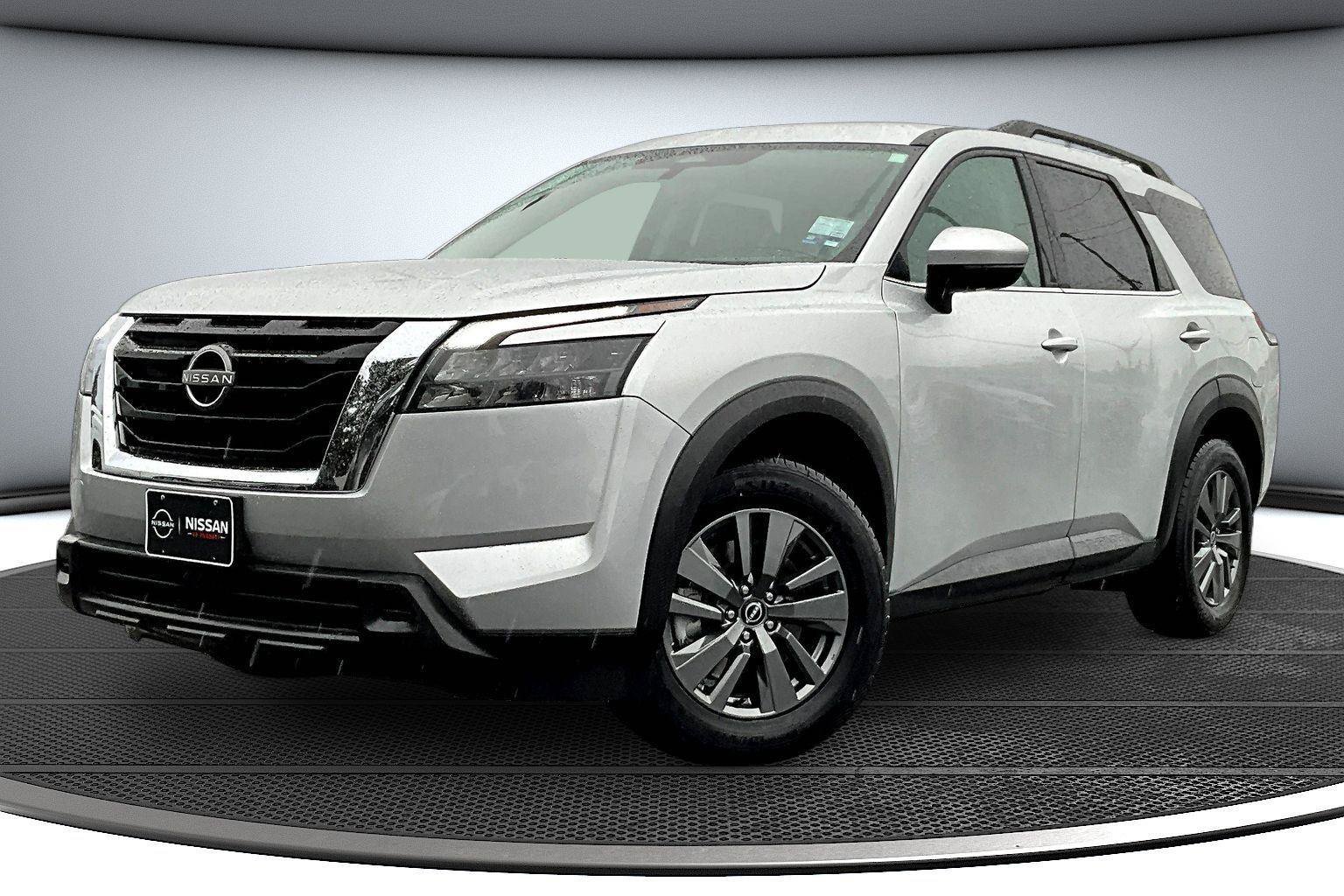 Used 2024 Nissan Pathfinder SV AWD/4WD image 4