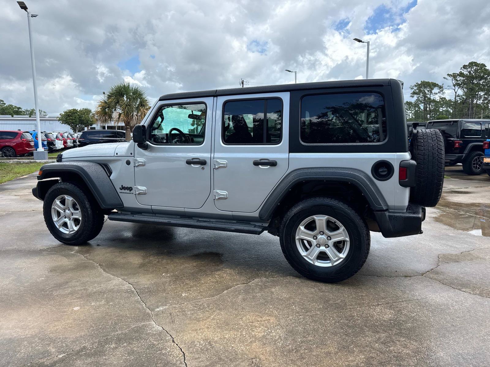 Certified 2023 Jeep Wrangler Unlimited Sport AWD/4WD image 5