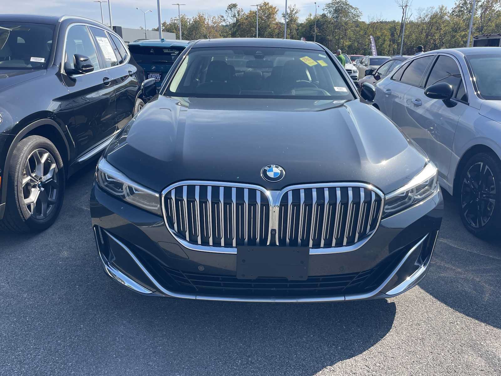 Used 2021 BMW 750i xDrive w/ Executive Package AWD/4WD image 2