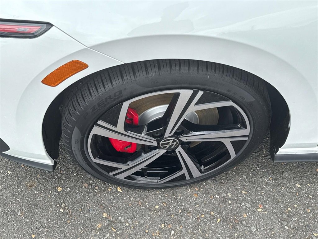 New 2025 Volkswagen GTI SE image 6