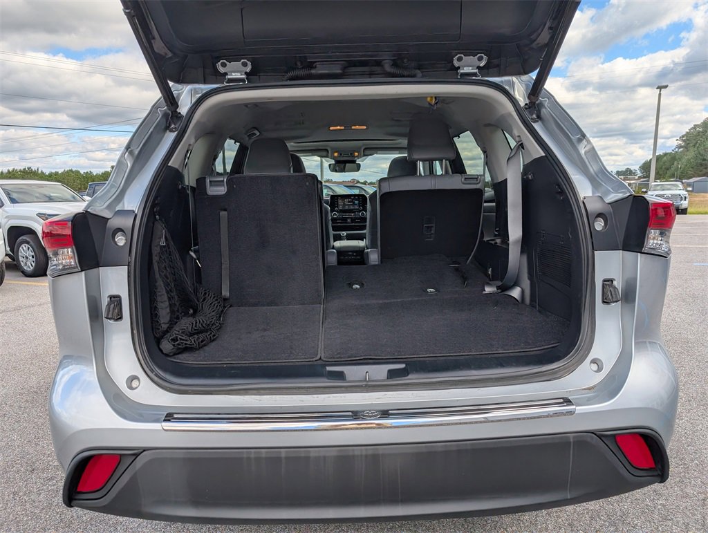 Used 2021 Toyota Highlander XLE image 34