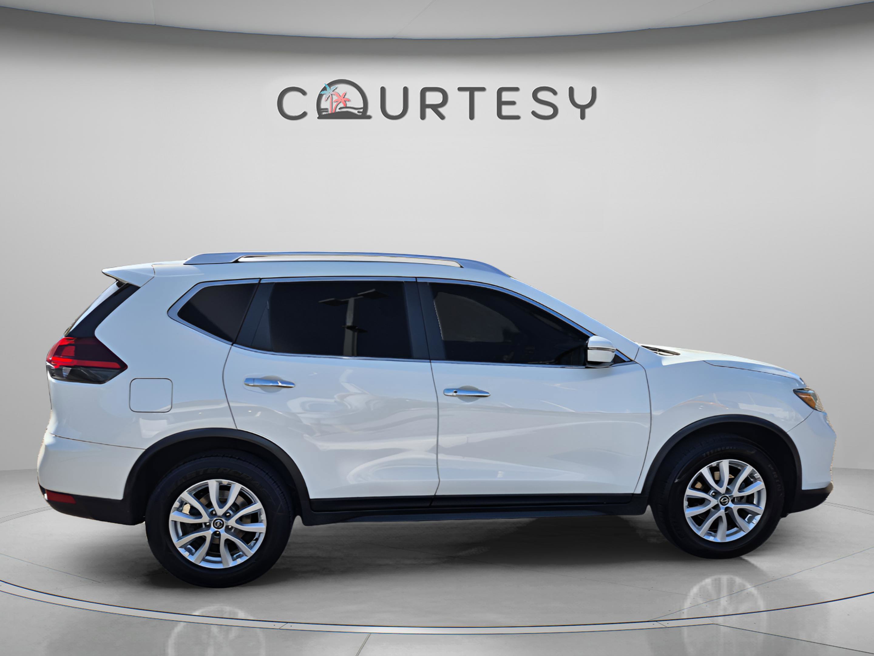 Used 2020 Nissan Rogue SV AWD/4WD image 8