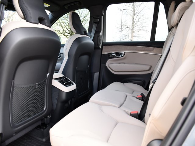 New 2026 Volvo XC90 B6 Plus w/ Protection Package Premier AWD/4WD image 15