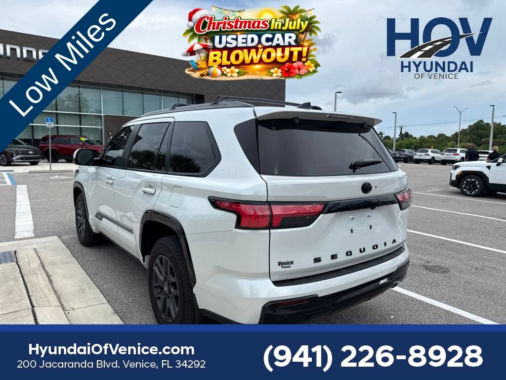 Used 2025 Toyota Sequoia Platinum AWD/4WD image 4