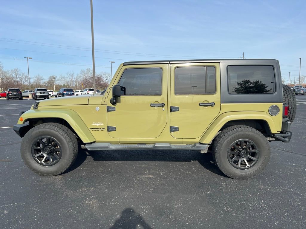 Used 2013 Jeep Wrangler Unlimited Sahara image 3