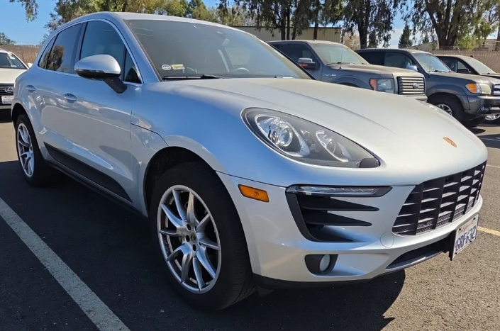 Used 2015 Porsche Macan S AWD/4WD image 1