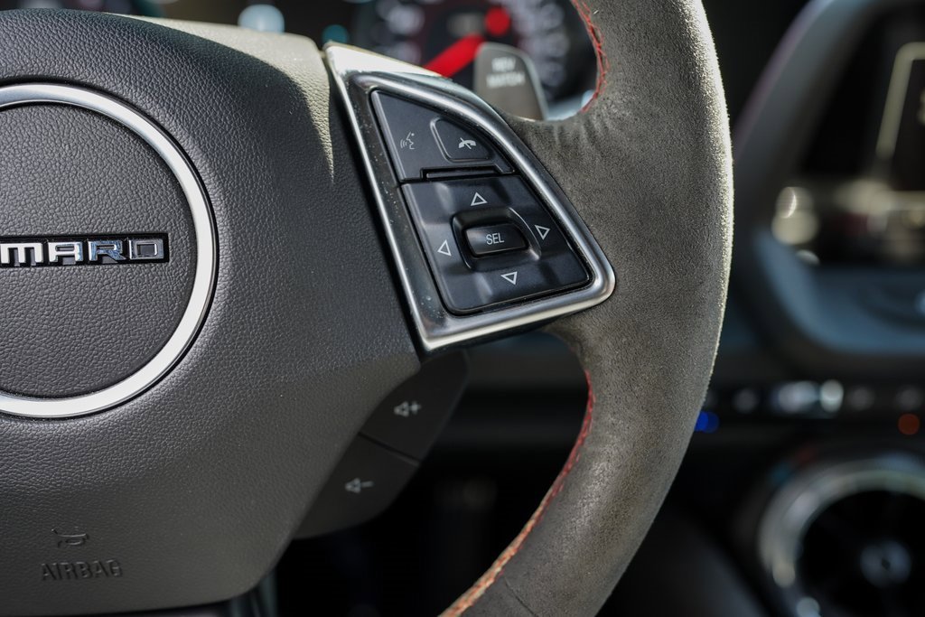 Used 2018 Chevrolet Camaro ZL1 image 29