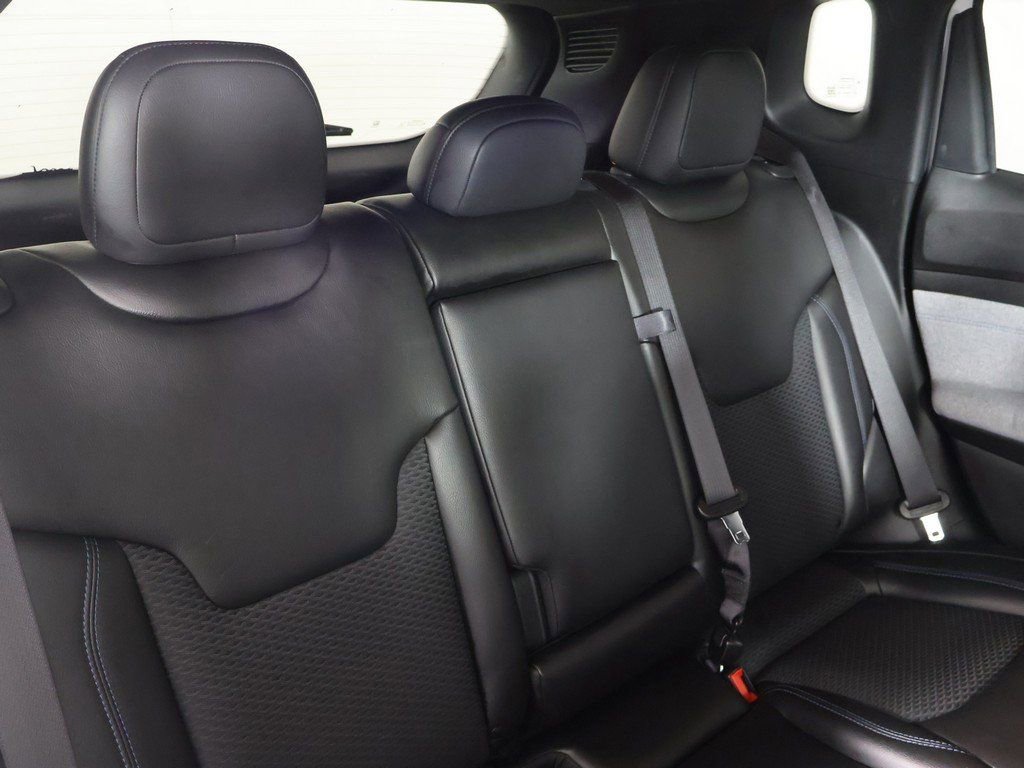 Used 2023 Jeep Compass Latitude image 31