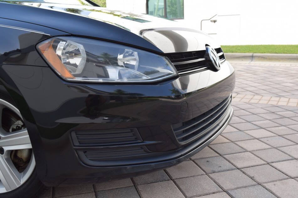 Used 2015 Volkswagen Golf TDI S FWD image 14