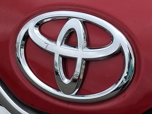 Used 2015 Toyota Venza LE AWD/4WD image 10