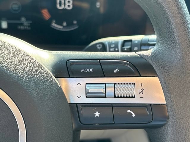 Used 2025 Hyundai Tucson SE AWD/4WD image 17
