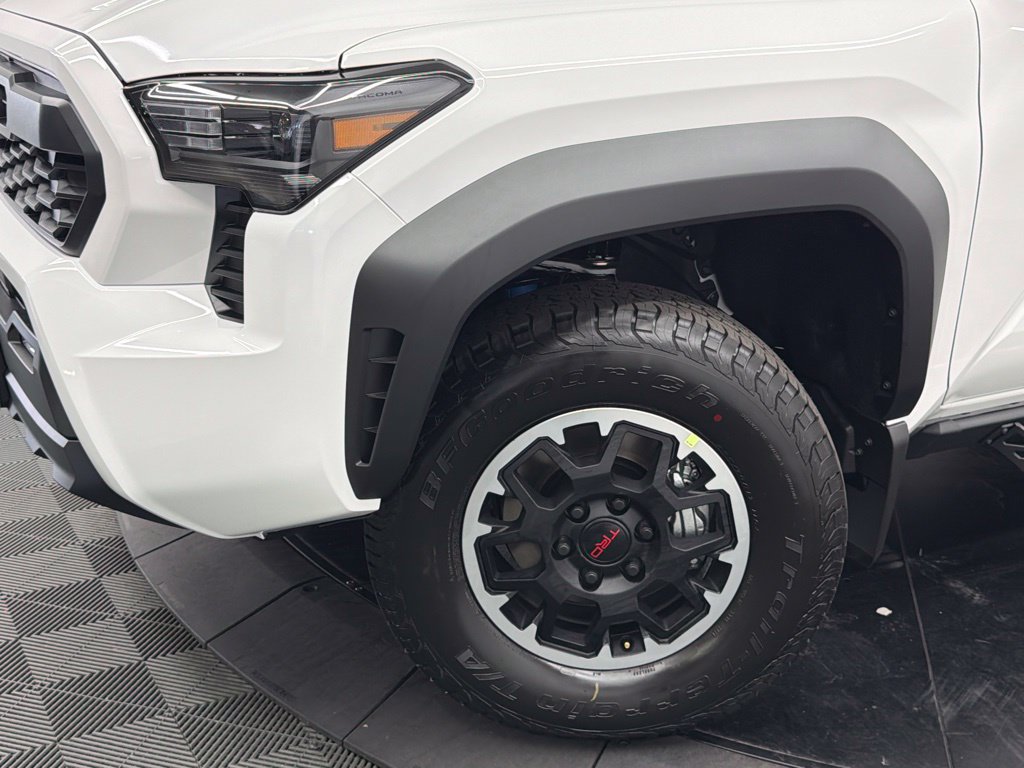New 2026 Toyota Tacoma TRD Off-Road AWD/4WD image 4