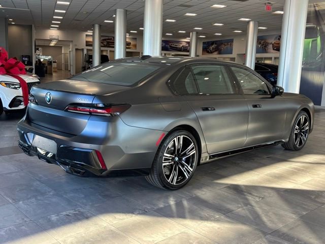 Used 2025 BMW 760i xDrive 760i xDrive w/ Executive Package image 3