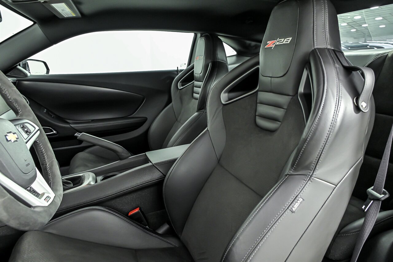 Used 2015 Chevrolet Camaro Z/28 RWD image 16