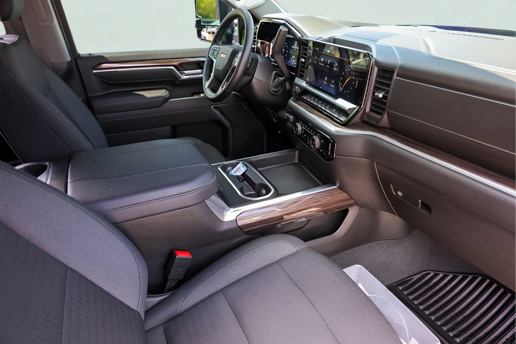 Used 2026 Chevrolet Silverado 2500 LT w/ Texas Edition AWD/4WD image 31