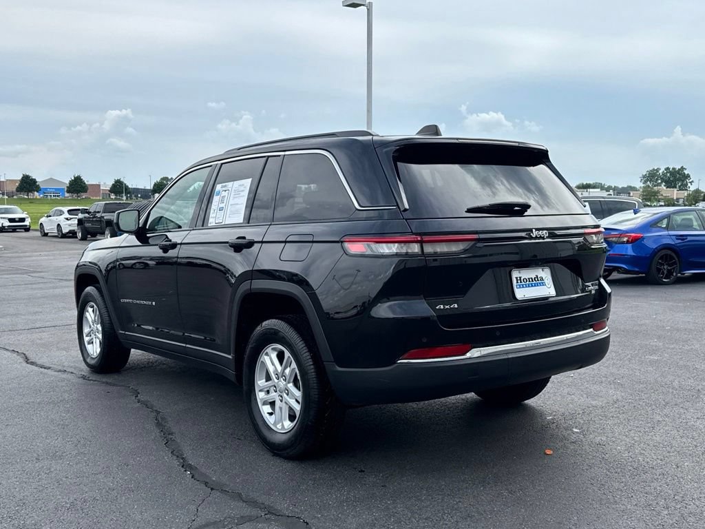 Used 2023 Jeep Grand Cherokee Laredo w/ Luxury Tech Group I AWD/4WD image 5