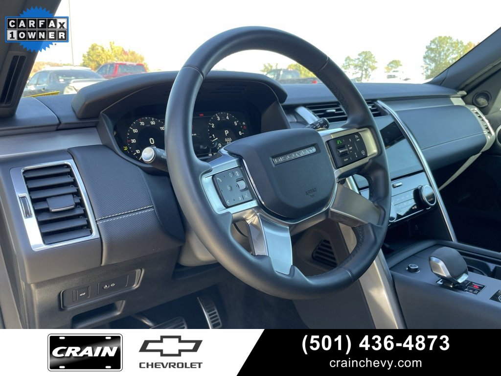 Used 2024 Land Rover Discovery Dynamic SE image 12