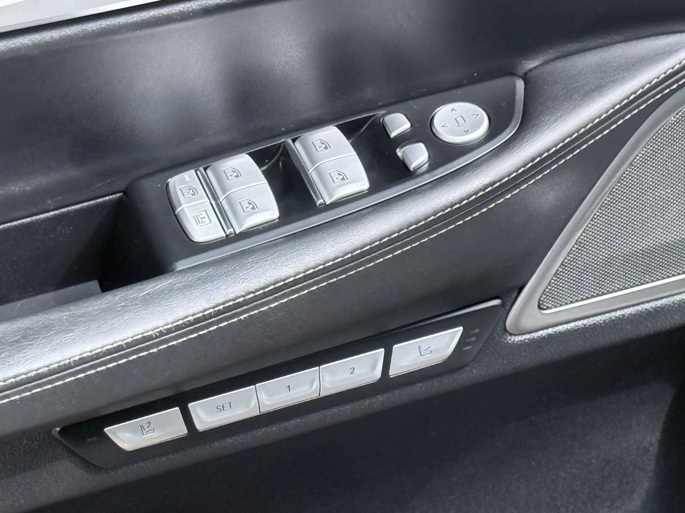 Used 2018 BMW 750i xDrive image 37