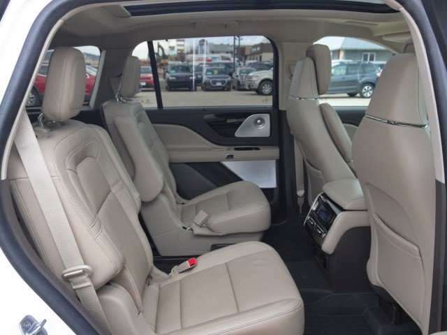 Used 2022 Lincoln Aviator Reserve w/ Equipment Group 201A image 39