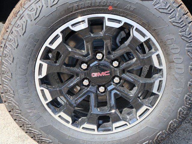 New 2026 GMC Canyon AT4 image 39