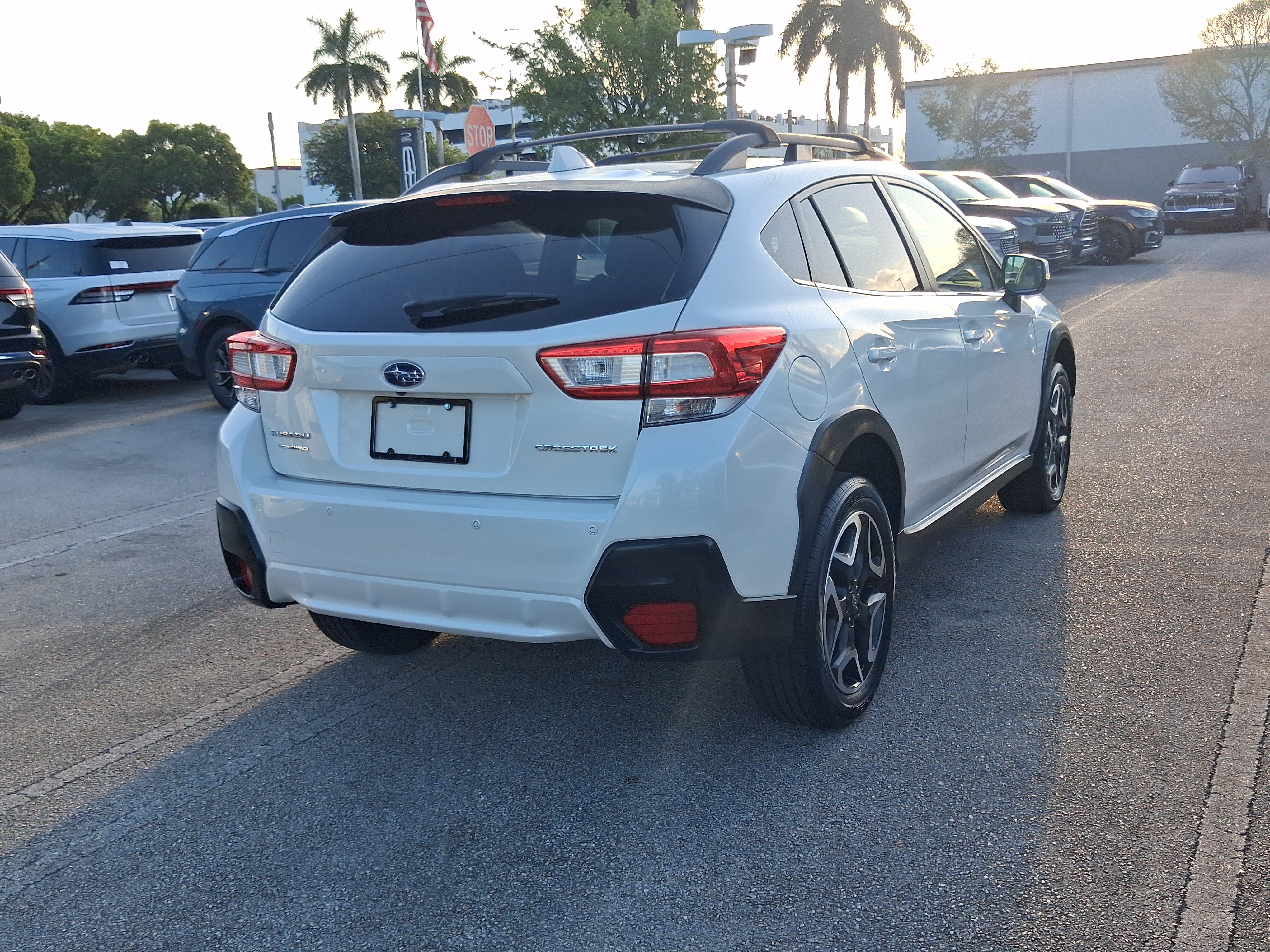Used 2019 Subaru Crosstrek 2.0i Limited w/ Moonroof Package w/Navigation AWD/4WD image 4