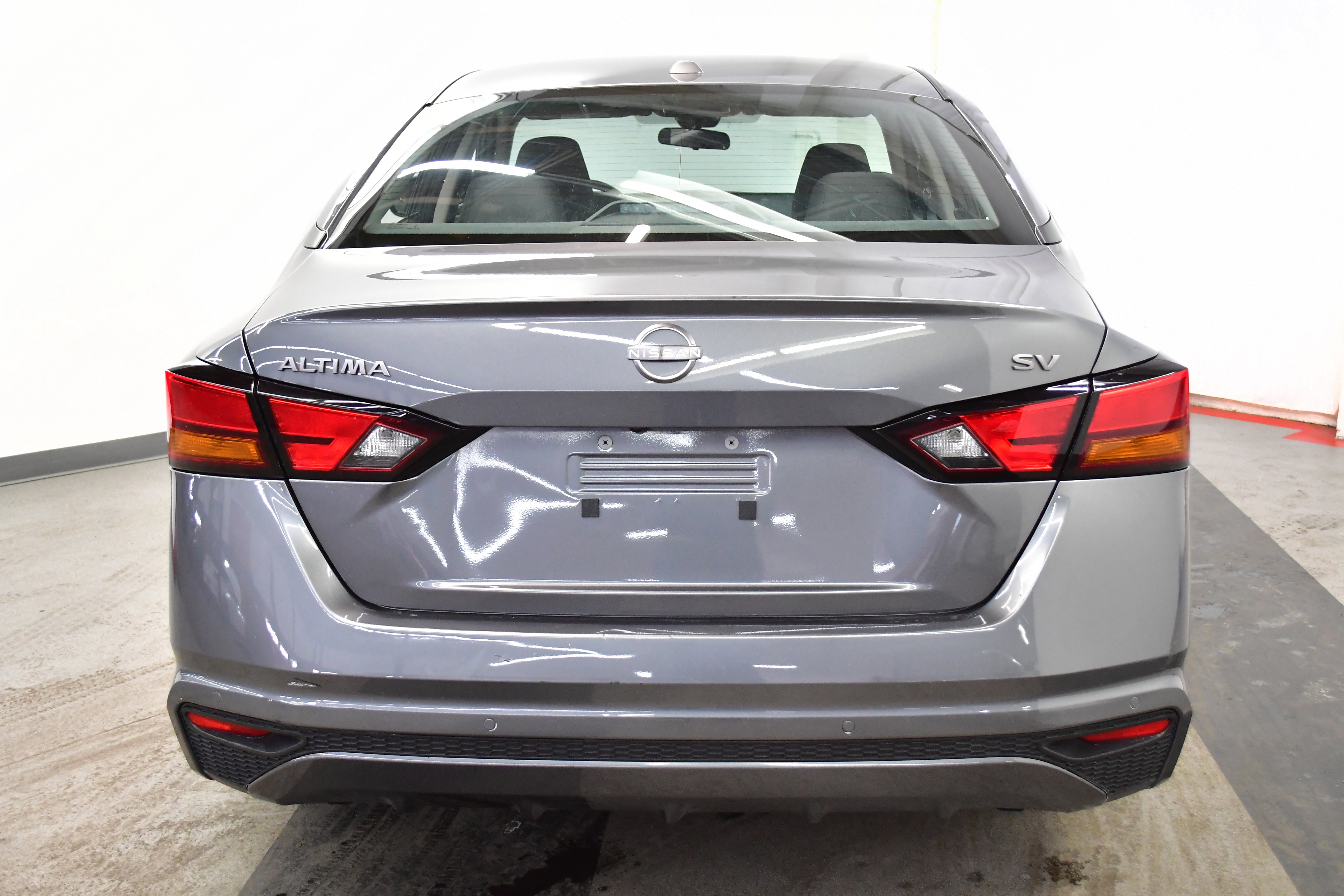 Used 2024 Nissan Altima 2.5 SV image 10