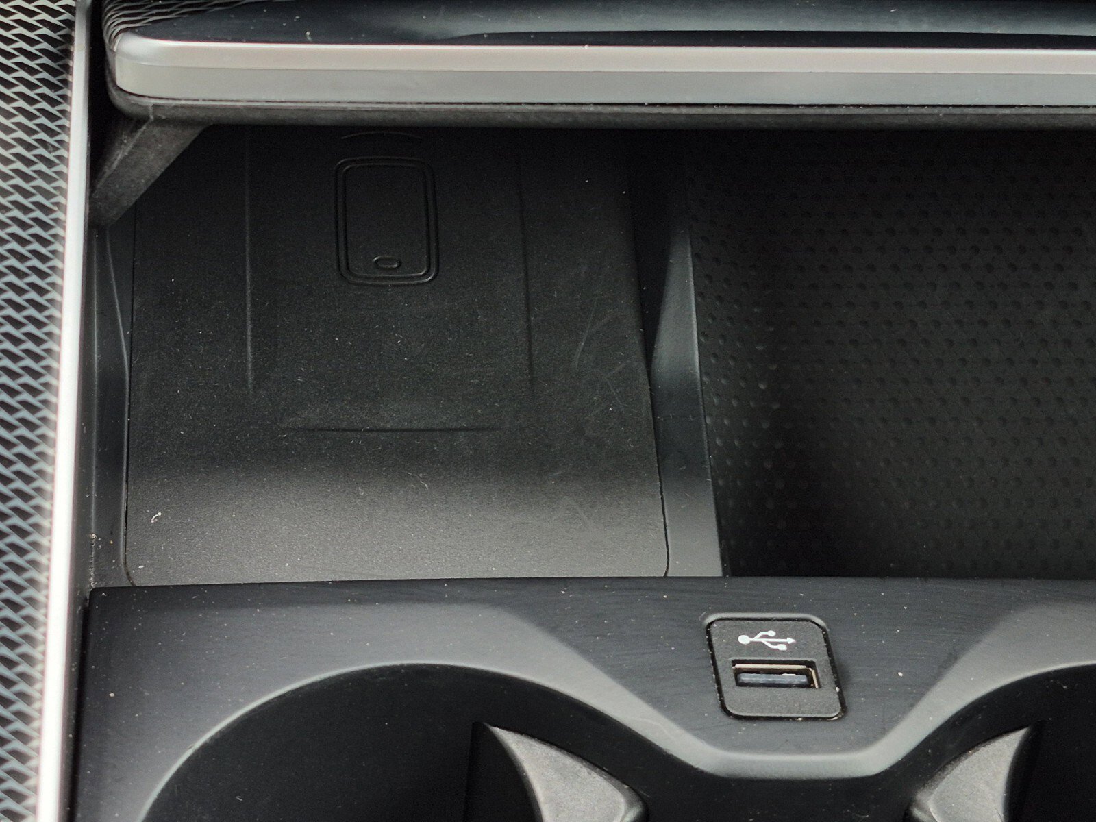 Used 2022 BMW X6 xDrive40i w/ M Sport Package image 34