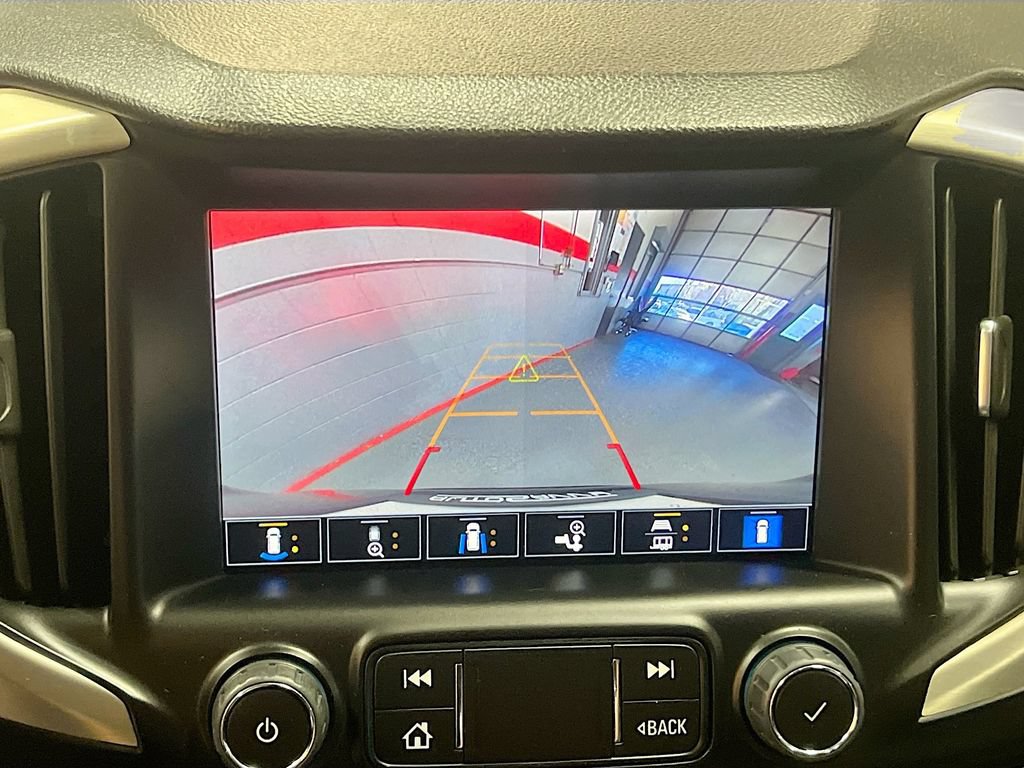 Used 2024 GMC Terrain Denali w/ Denali Premium Package AWD/4WD image 14