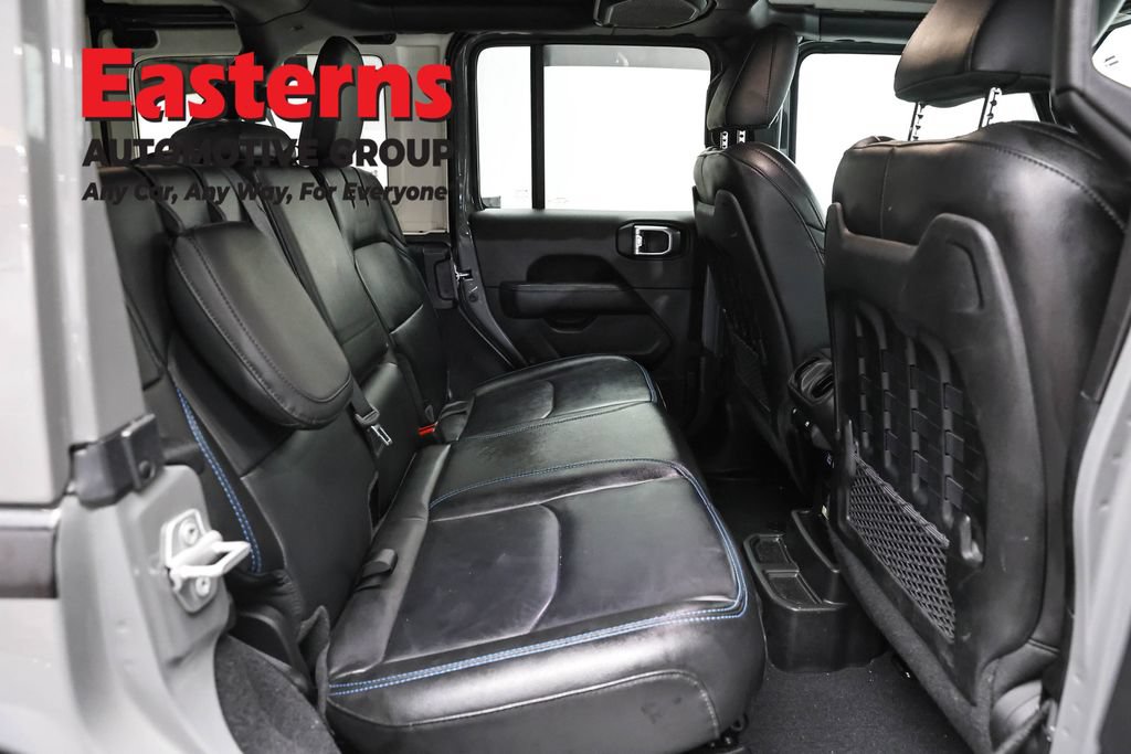 Used 2022 Jeep Wrangler Unlimited Rubicon 4xe w/ Cold Weather Group AWD/4WD image 25