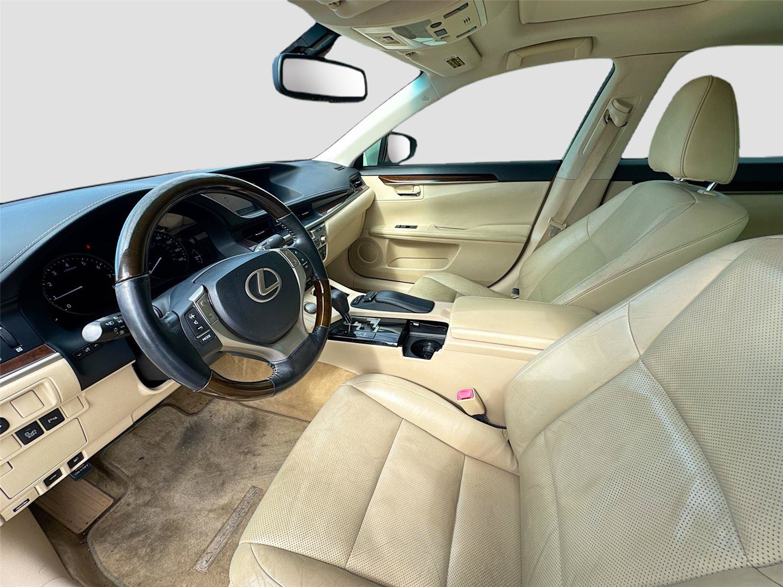 Used 2015 Lexus ES 350 w/ Luxury Package FWD image 6