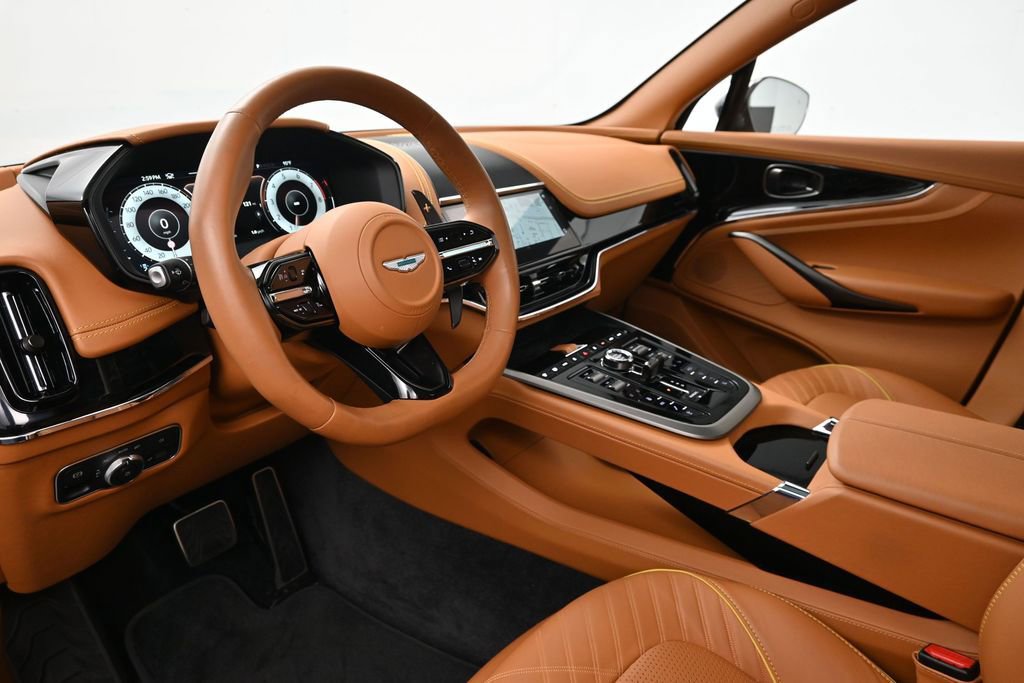 Used 2025 Aston Martin DBX 707 AWD/4WD image 4