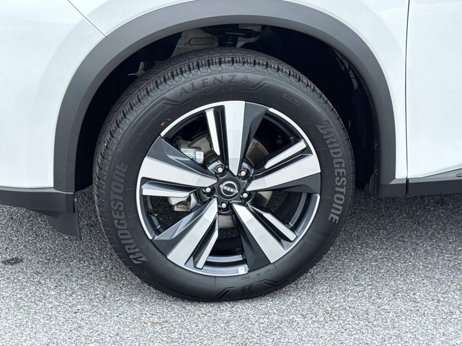 Used 2026 Nissan Rogue SL AWD/4WD image 7