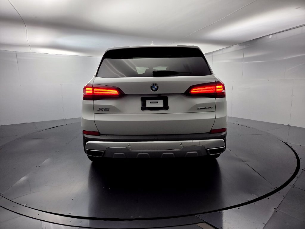 Used 2021 BMW X5 sDrive40i w/ Premium Package RWD image 8