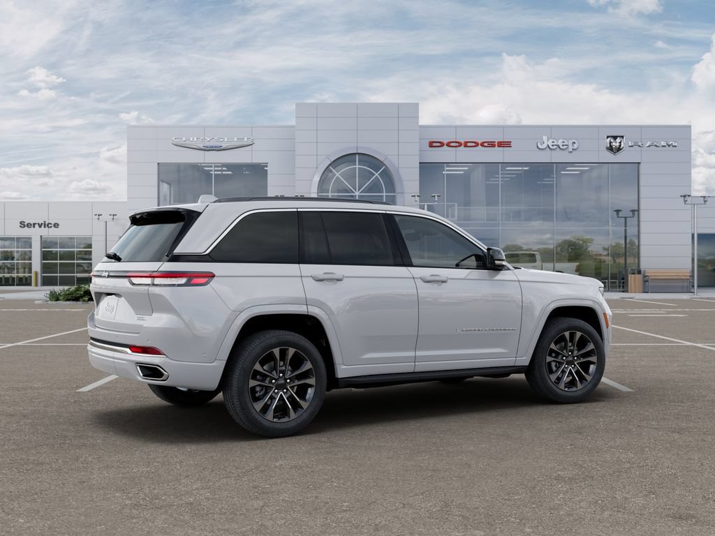 New 2025 Jeep Grand Cherokee Overland w/ Adv Protech Group III AWD/4WD image 4