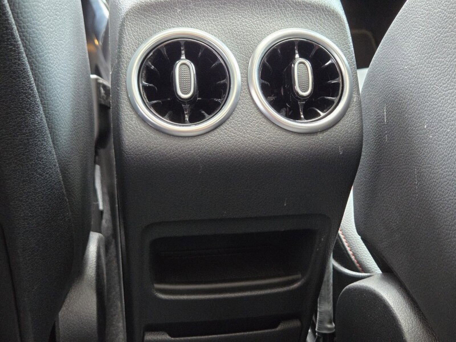 Certified 2022 Mercedes-Benz GLB 250 4MATIC image 15