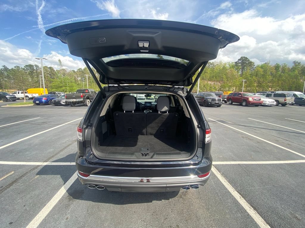 Used 2023 Lincoln Aviator AWD w/ Premium Package image 26