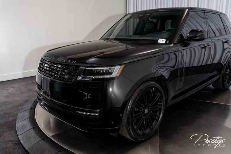 Used 2025 Land Rover Range Rover SE image 8