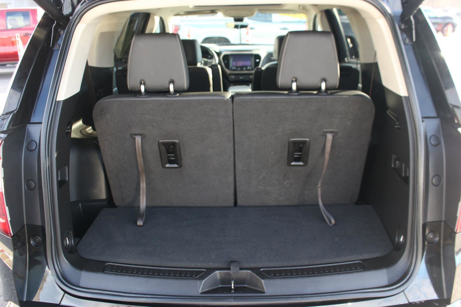 Used 2023 GMC Acadia Denali w/ Black Diamond Edition image 11