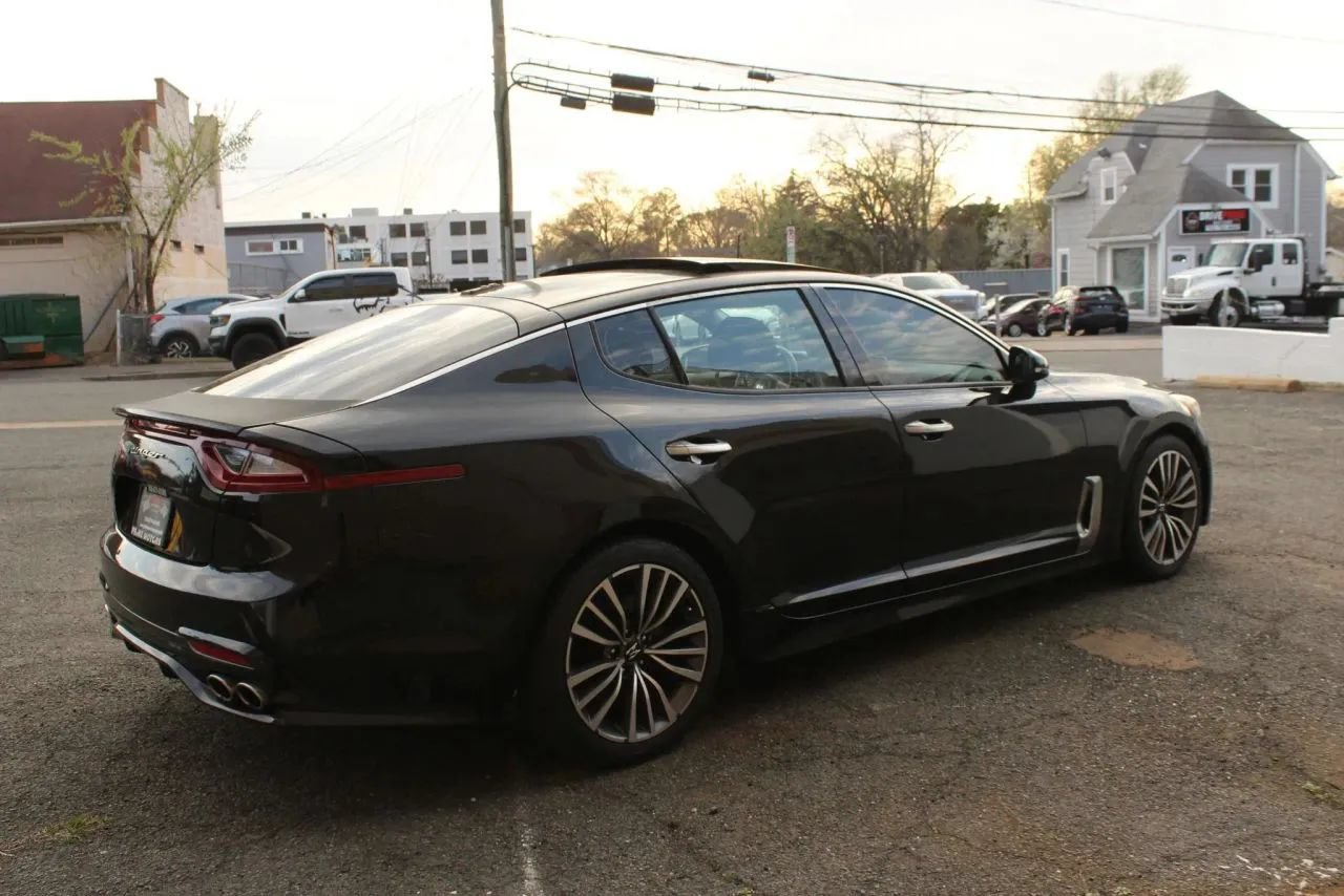 Used 2018 Kia Stinger Premium RWD image 6